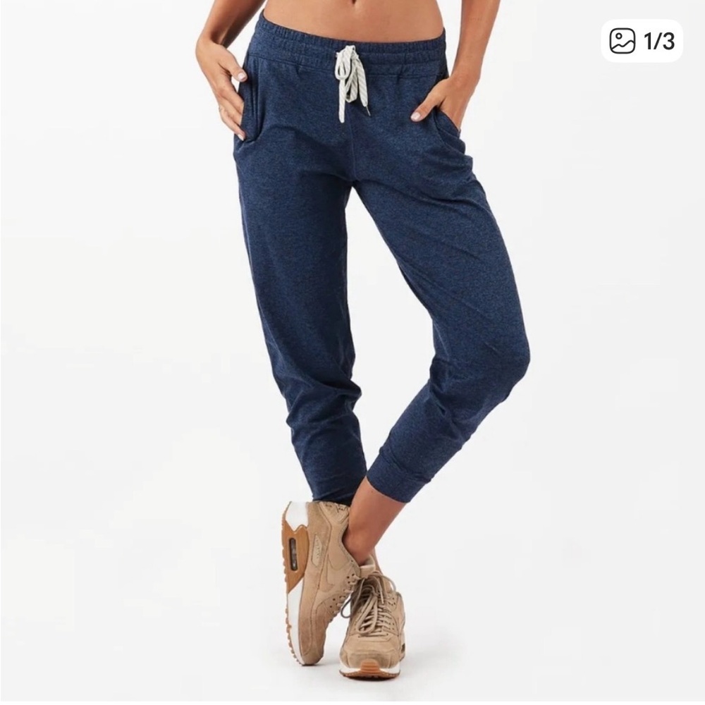 Vuori Performance Jogger Bundle - image 1